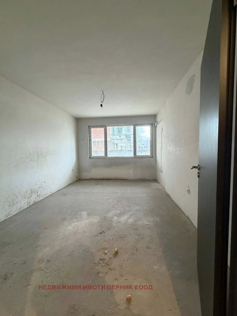 Продава 2-СТАЕН, гр. Перник, Изток, снимка 4 - Апартаменти - 53520571