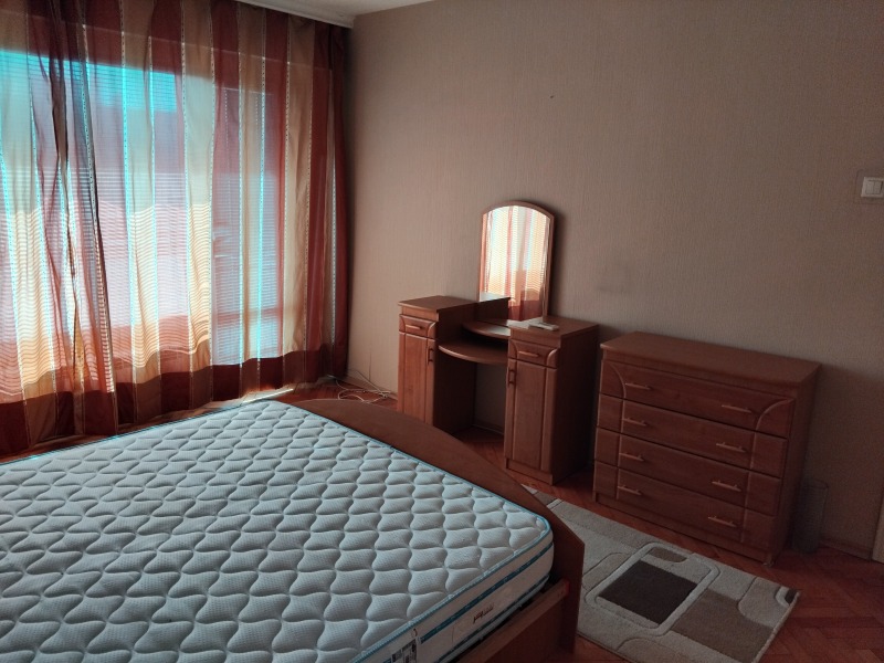Продава  3-стаен град Русе , Възраждане , 81 кв.м | 71915281 - изображение [8]