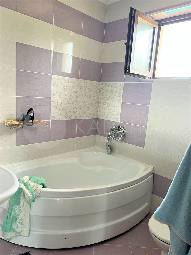 Till salu  Hus region Dobrich , Baltjik , 138 kvm | 21626245 - bild [12]