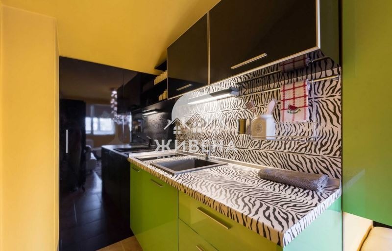 Продава КЪЩА, гр. Варна, Център, снимка 4 - Къщи - 54289428