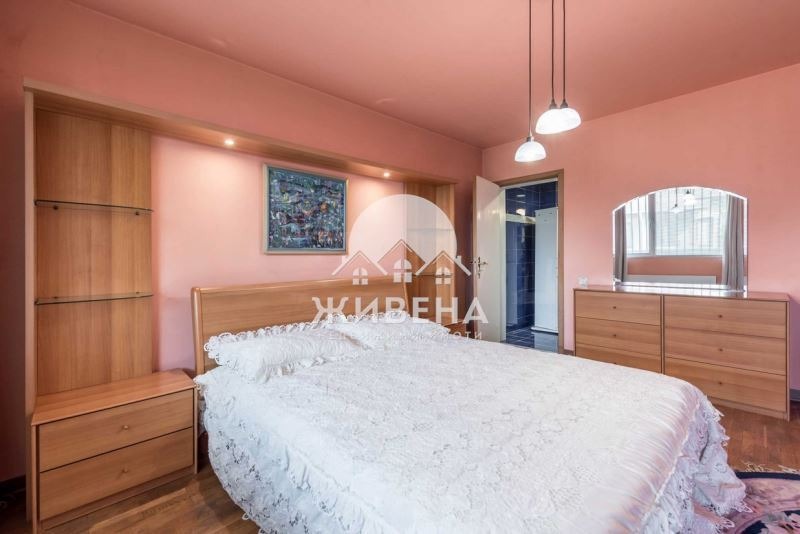Продава КЪЩА, гр. Варна, Център, снимка 8 - Къщи - 54289428