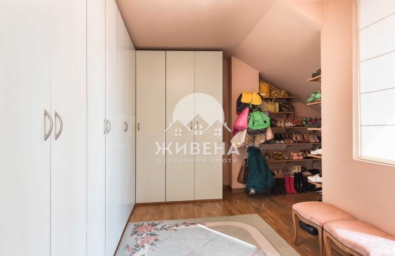 Продава КЪЩА, гр. Варна, Център, снимка 9 - Къщи - 54289428