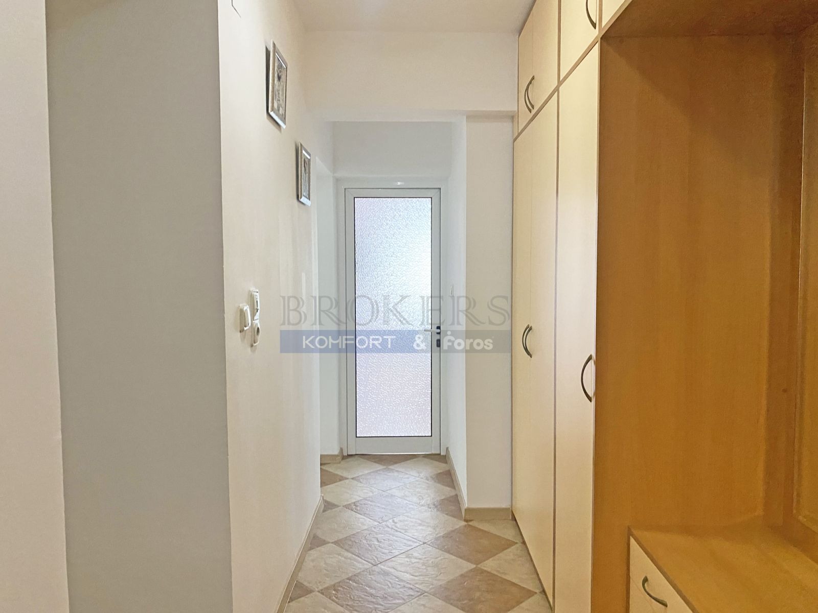 Продава 3-СТАЕН, гр. Варна, Окръжна болница-Генерали, снимка 5 - Апартаменти - 54344297