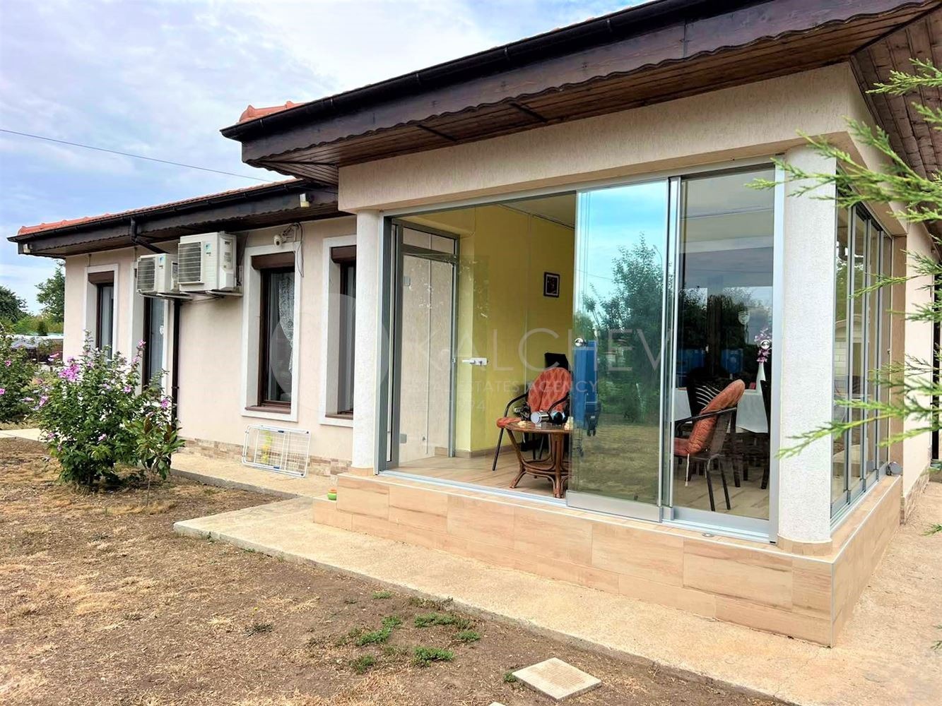 Продава КЪЩА, гр. Балчик, област Добрич, снимка 2 - Къщи - 46807083