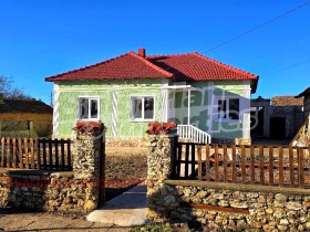 Hus Dropla, region Dobrich 1