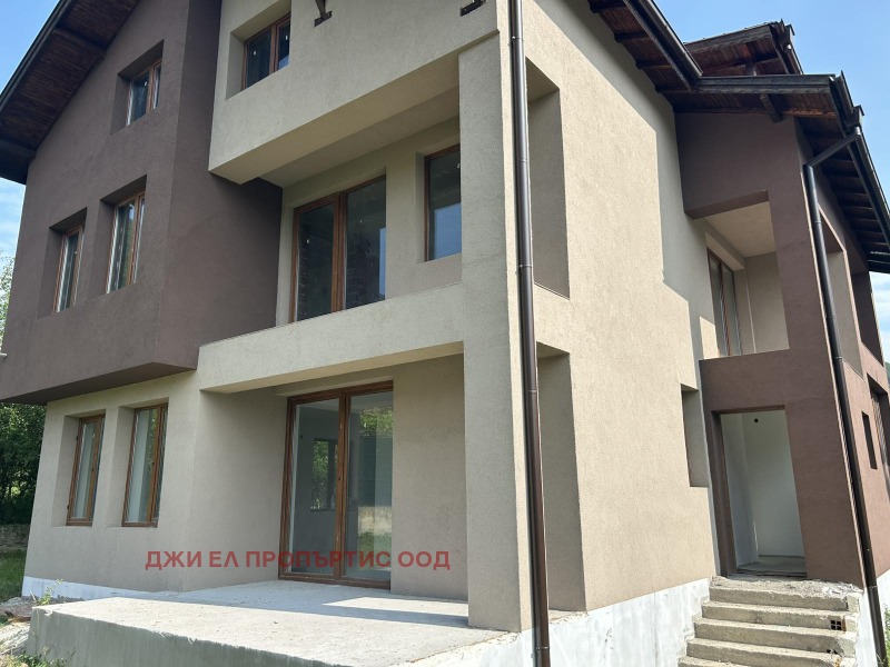 Продава  Къща град София , гр. Нови Искър , 291 кв.м | 19112202 - изображение [3]