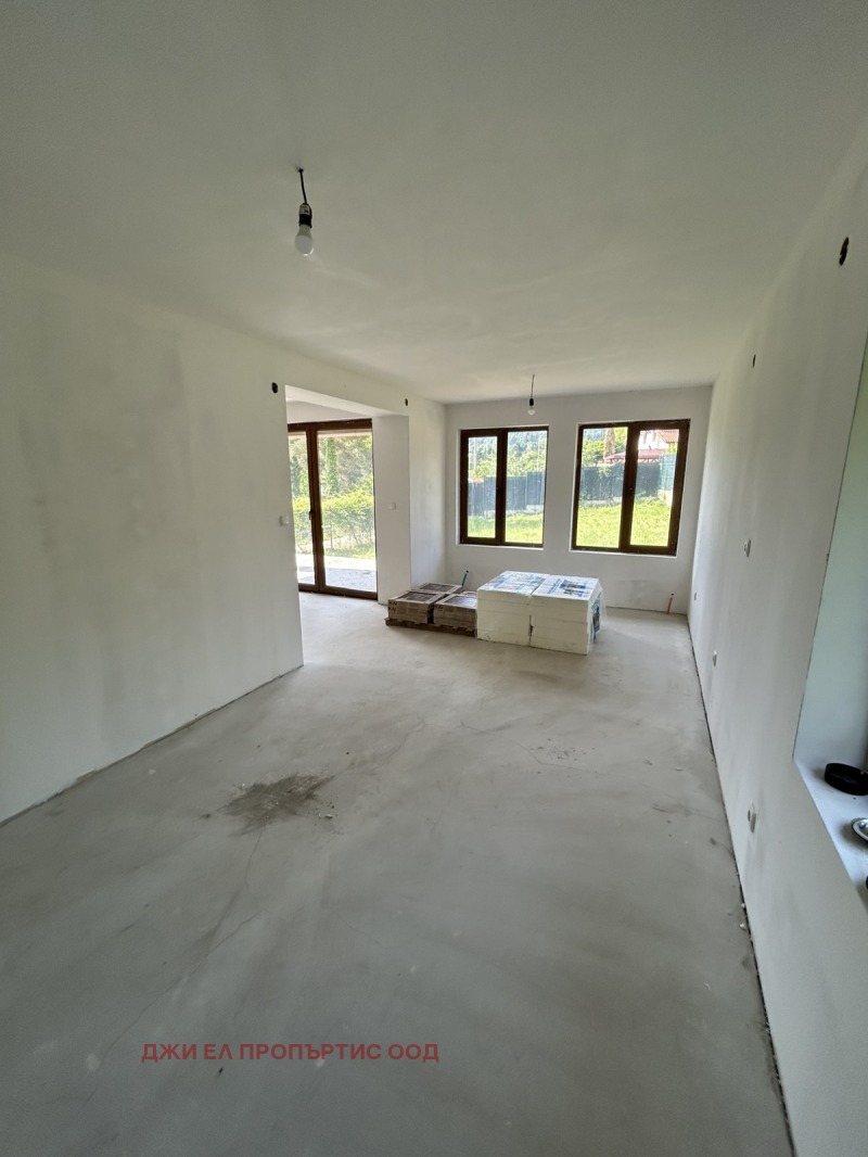Продава  Къща град София , гр. Нови Искър , 291 кв.м | 19112202 - изображение [16]