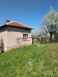 Продава КЪЩА, област Монтана, с. Замфирово • 23990 € / 46920.36 лв. • 27807145 3