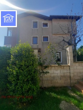 Hus Balsjik, region Dobrich 14