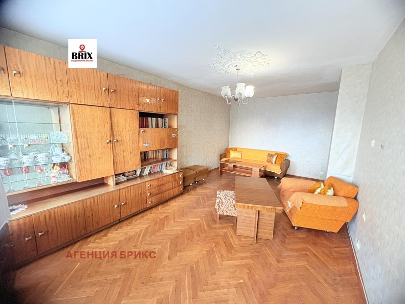 Продава  2-стаен град Русе , Родина 1 , 65 кв.м | 68790033