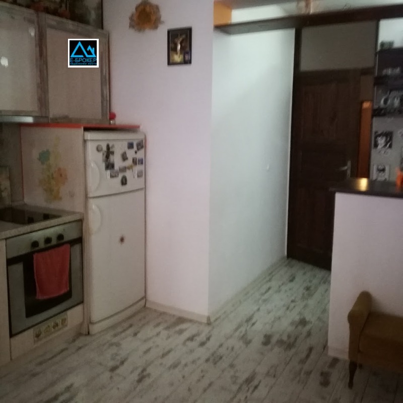 Продава 3-СТАЕН, гр. София, Иван Вазов, снимка 3 - Апартаменти - 52837367