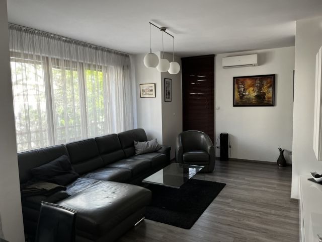 Продава  4-стаен град Русе , Ялта , 150 кв.м | 90146740 - изображение [3]