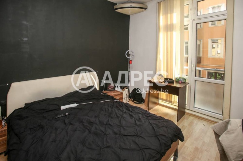 Продава МНОГОСТАЕН, гр. София, Център, снимка 9 - Апартаменти - 52693214