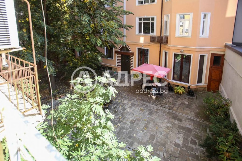 Продава МНОГОСТАЕН, гр. София, Център, снимка 14 - Апартаменти - 52693214