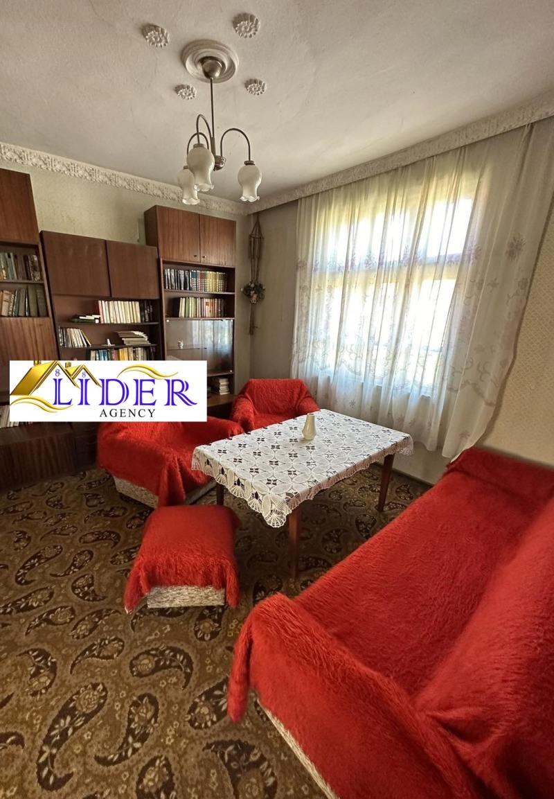 Продава КЪЩА, гр. Долна Митрополия, област Плевен, снимка 6 - Къщи - 47291061