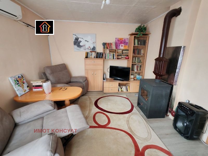 Продава КЪЩА, с. Оходен, област Враца, снимка 2 - Къщи - 54105274