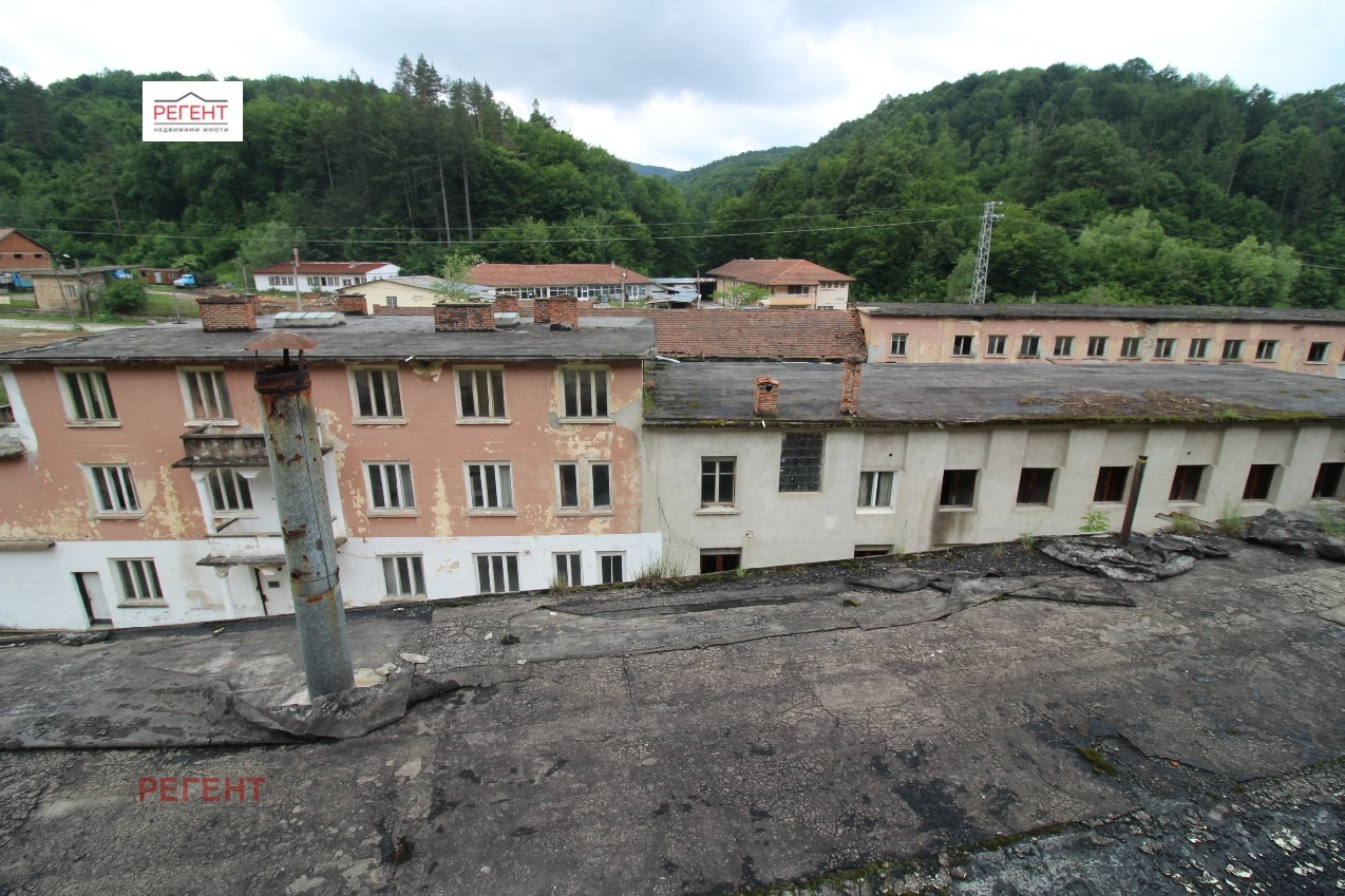 Продава ПАРЦЕЛ, гр. Габрово, Промишлена зона, снимка 2 - Парцели - 51460340