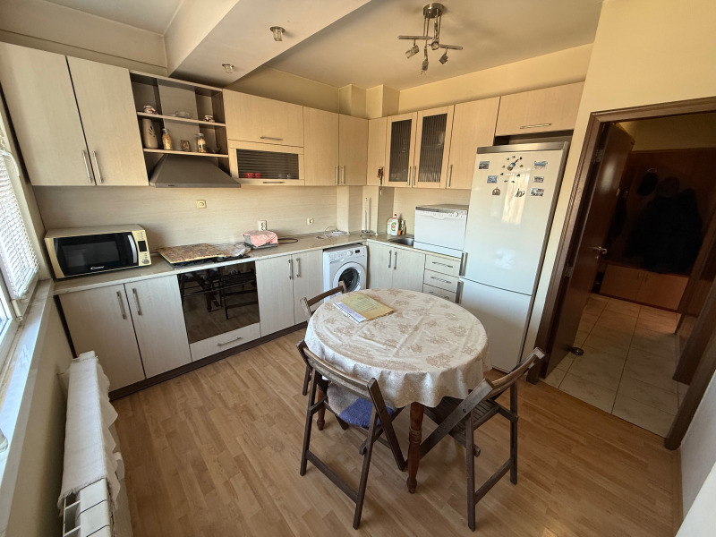 Продава 3-СТАЕН в град Русе, Здравец - 82 кв.м / 112 000 € » 219 052.96 лв., ИМОТИ АЛФА И ОМЕГА