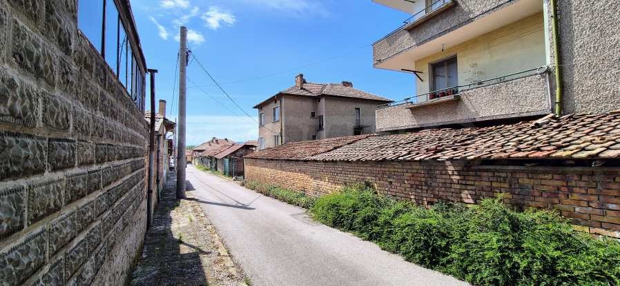 Продава ЕТАЖ ОТ КЪЩА | Imot.bg — изображение 3