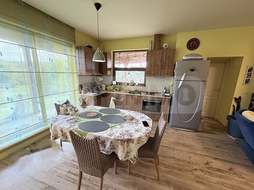 Продава КЪЩА, с. Долина, област Добрич, снимка 4 - Къщи - 54426868