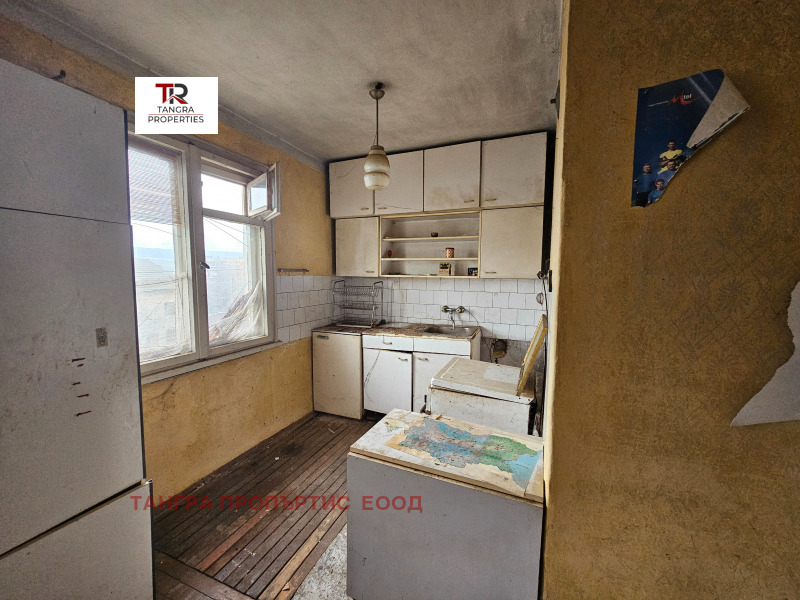 Продава КЪЩА, гр. Радомир, област Перник, снимка 9 - Къщи - 52655630