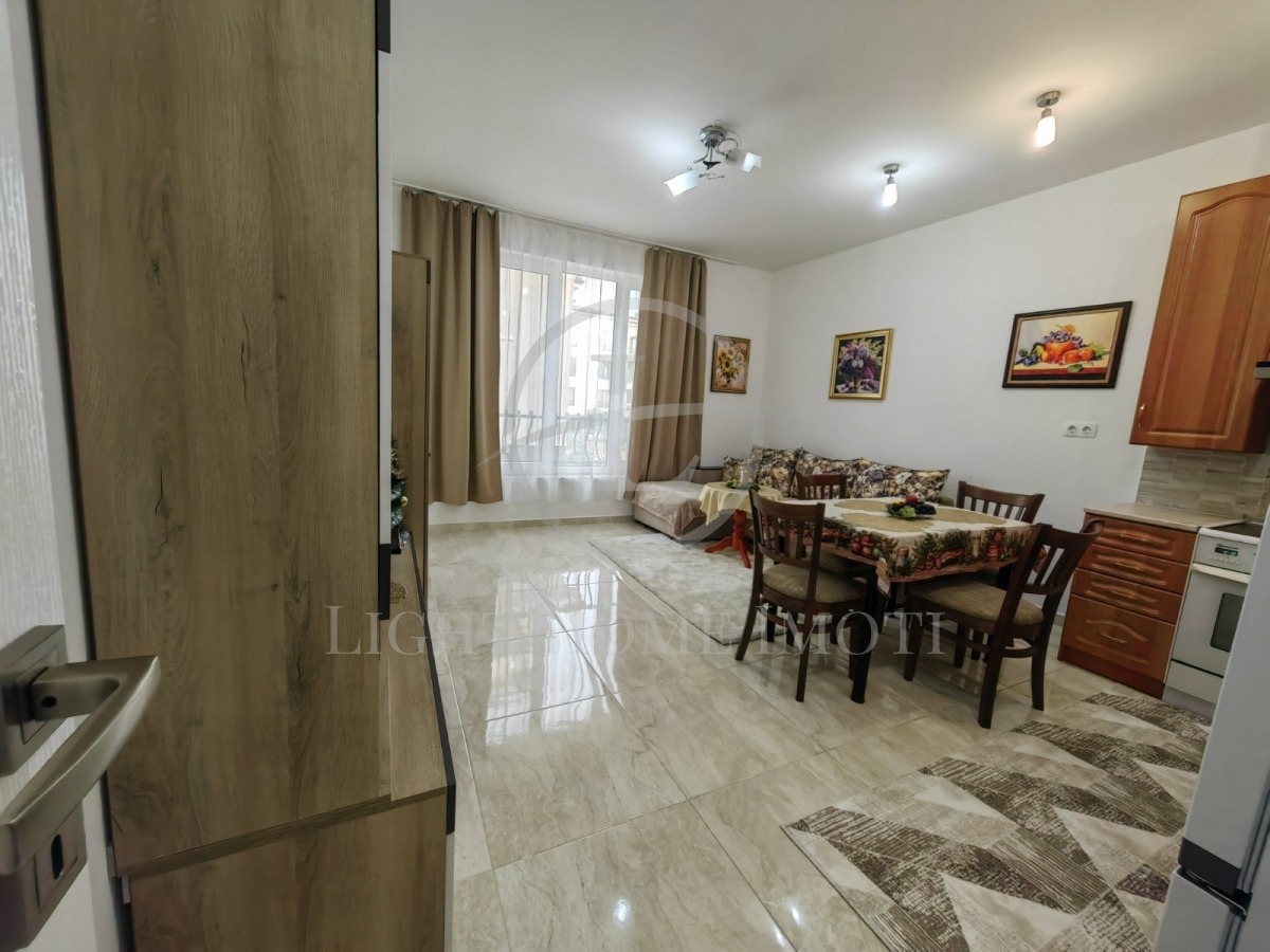 Продава 2-СТАЕН, гр. Пловдив, Остромила, снимка 2 - Апартаменти - 52396395