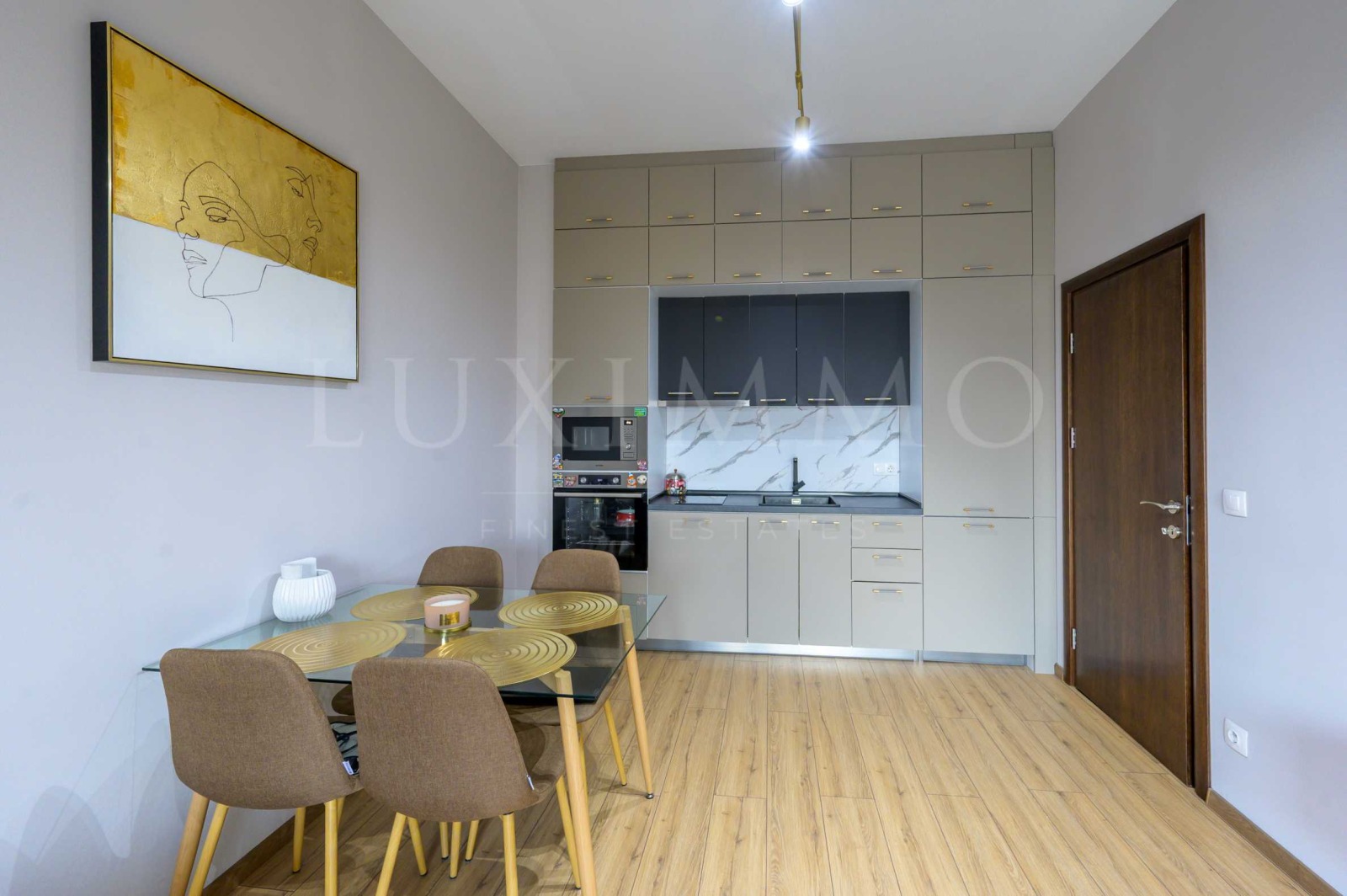 Продава 2-СТАЕН, гр. София, Център, снимка 6 - Апартаменти - 56193731