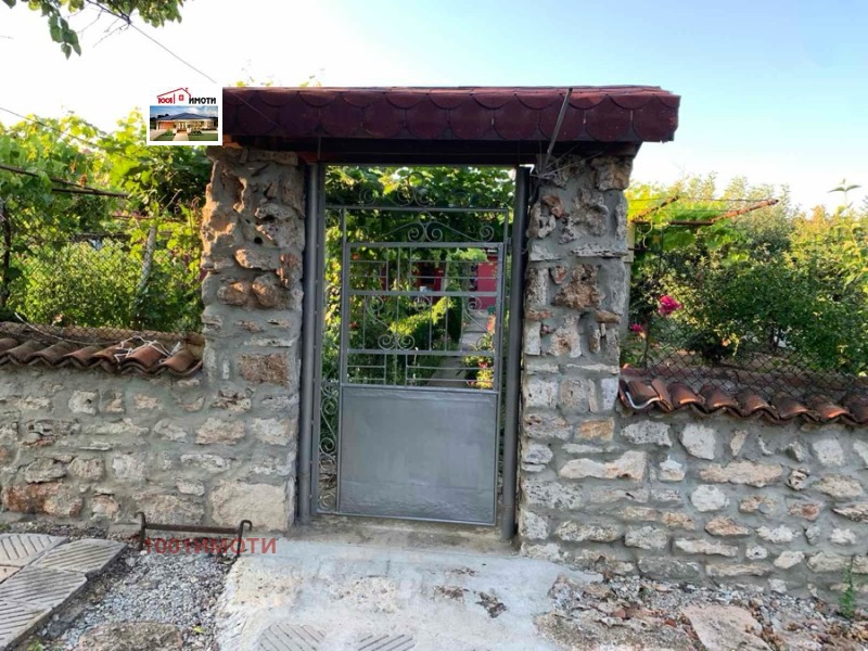 Продава КЪЩА, с. Видно, област Добрич, снимка 3 - Къщи - 52459699
