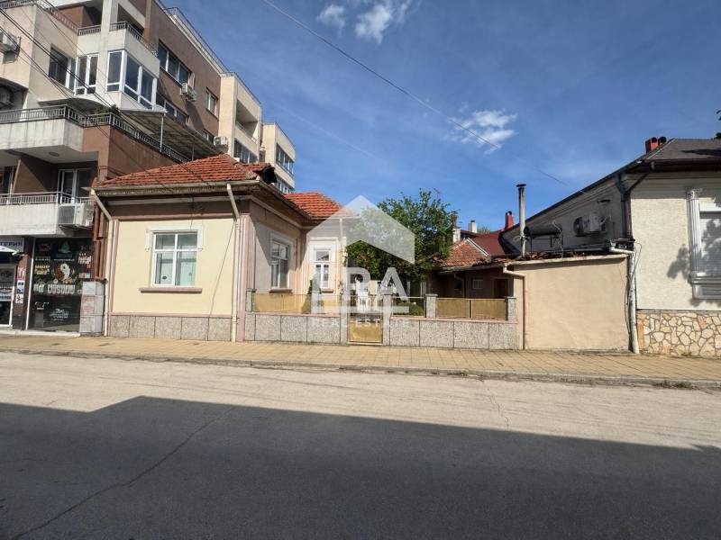 Продава КЪЩА, гр. Силистра, Център, снимка 12 - Къщи - 54545655