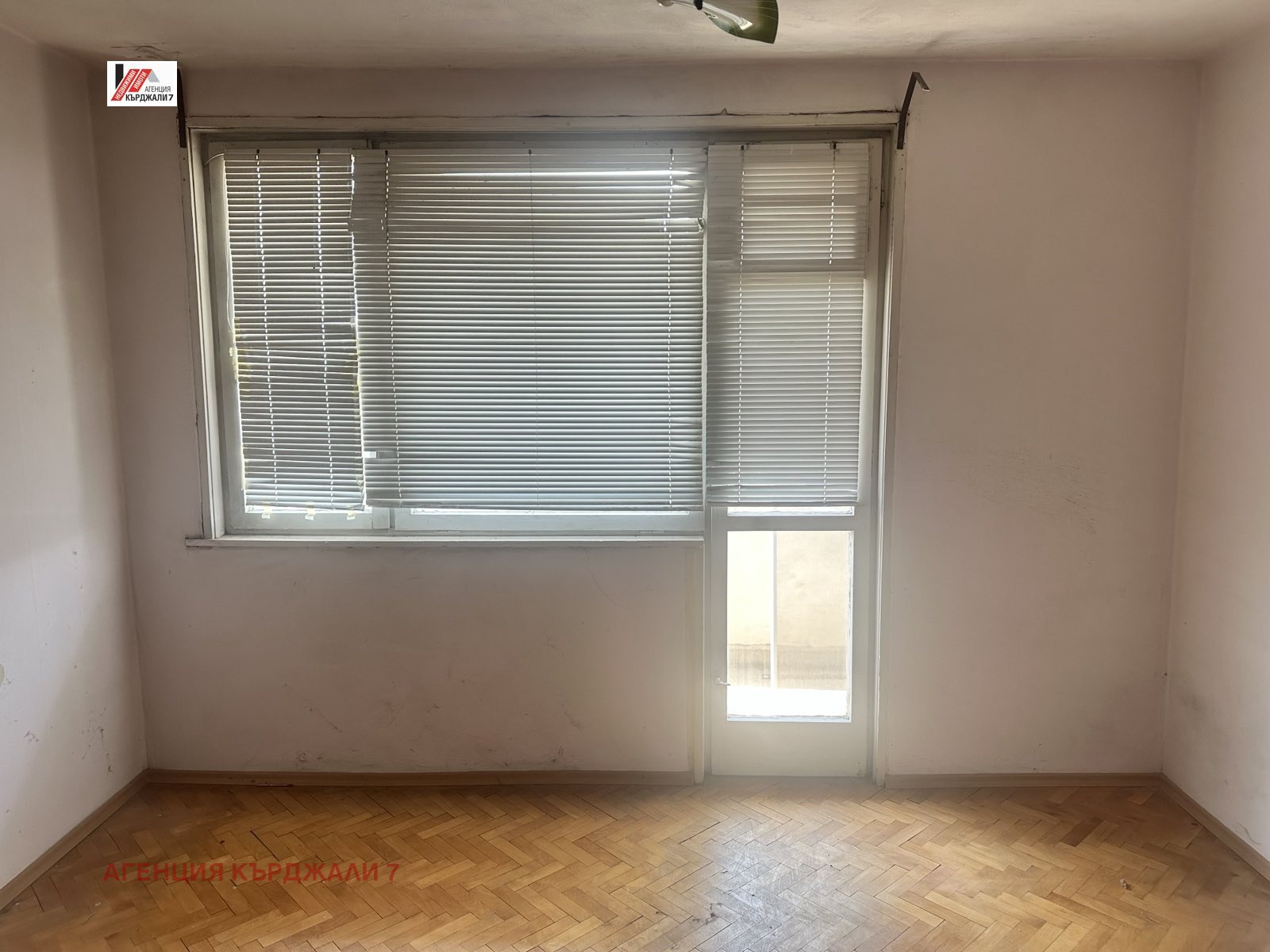 Продава МНОГОСТАЕН, гр. Кърджали, Център, снимка 13 - Апартаменти - 53962492