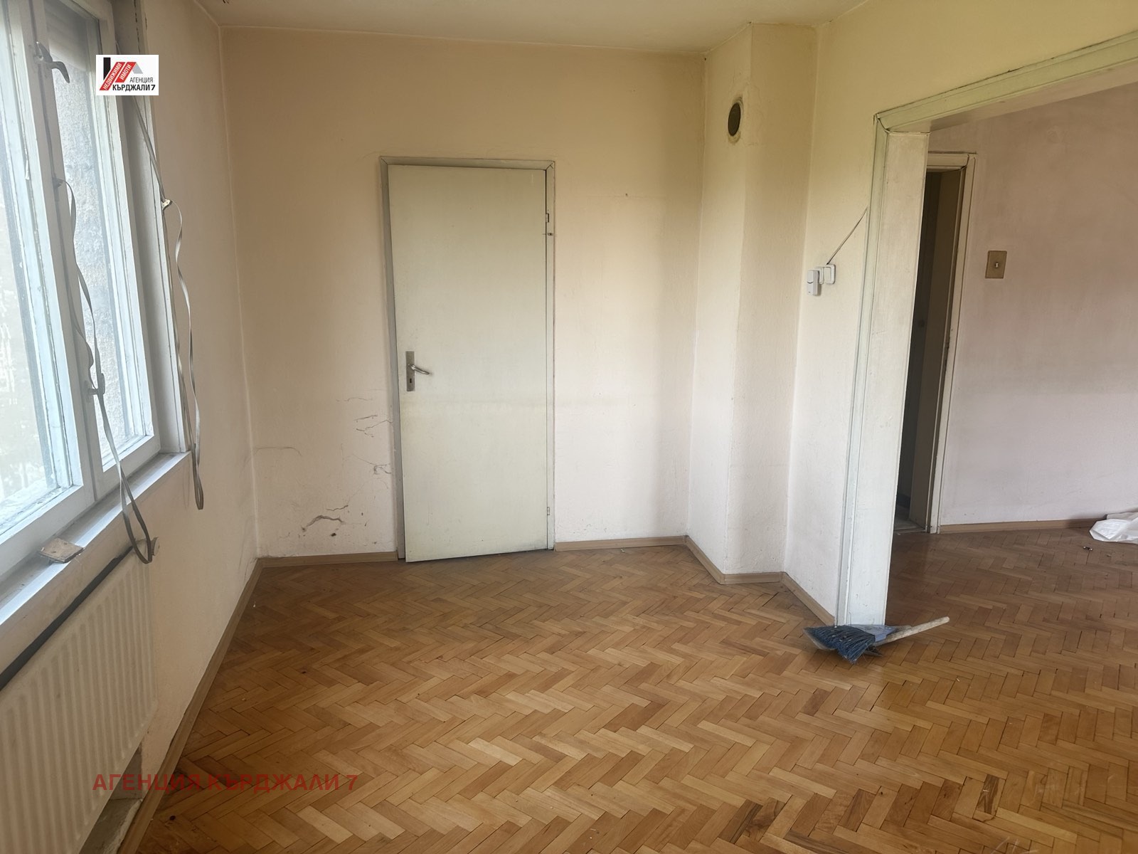 Продава МНОГОСТАЕН, гр. Кърджали, Център, снимка 3 - Апартаменти - 53962492