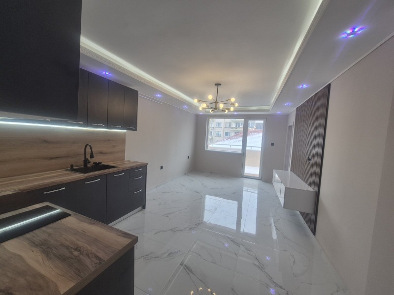 Продава 2-СТАЕН, гр. Плевен, 9-ти квартал, снимка 15 - Апартаменти - 53378736