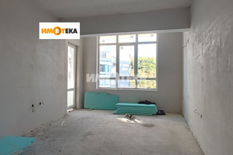 En venta  2 dormitorios Varna , Asparujovo , 81 metros cuadrados | 76526039