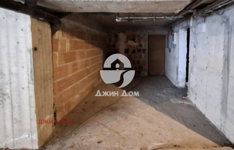 Продава ГАРАЖ, ПАРКОМЯСТО, гр. Бургас, Братя Миладинови