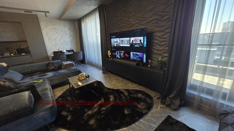 À venda  1 quarto Plovdiv , Karchiiaka , 97 m² | 27578913