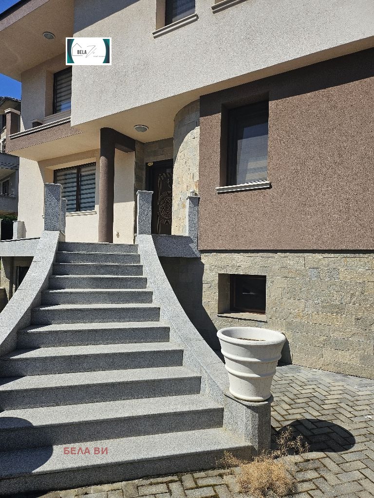 Til salg  Hus Pernik , Draganovets , 307 kvm | 67706479 - billede [2]
