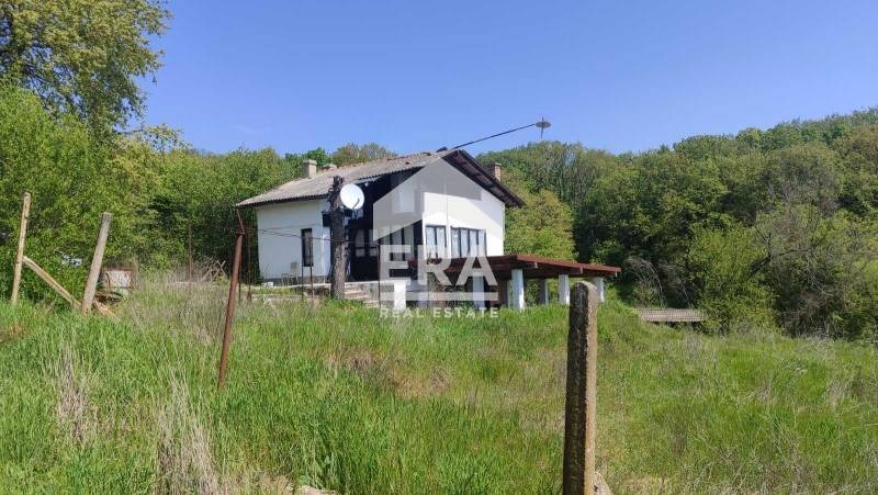 Продава КЪЩА, с. Осеново, област Варна