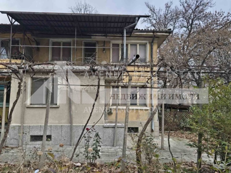 Продава КЪЩА, гр. Пловдив, Захарна фабрика, снимка 2 - Къщи - 53331485