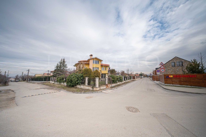 Продава КЪЩА, гр. София, гр. Банкя, снимка 2 - Къщи - 53439037