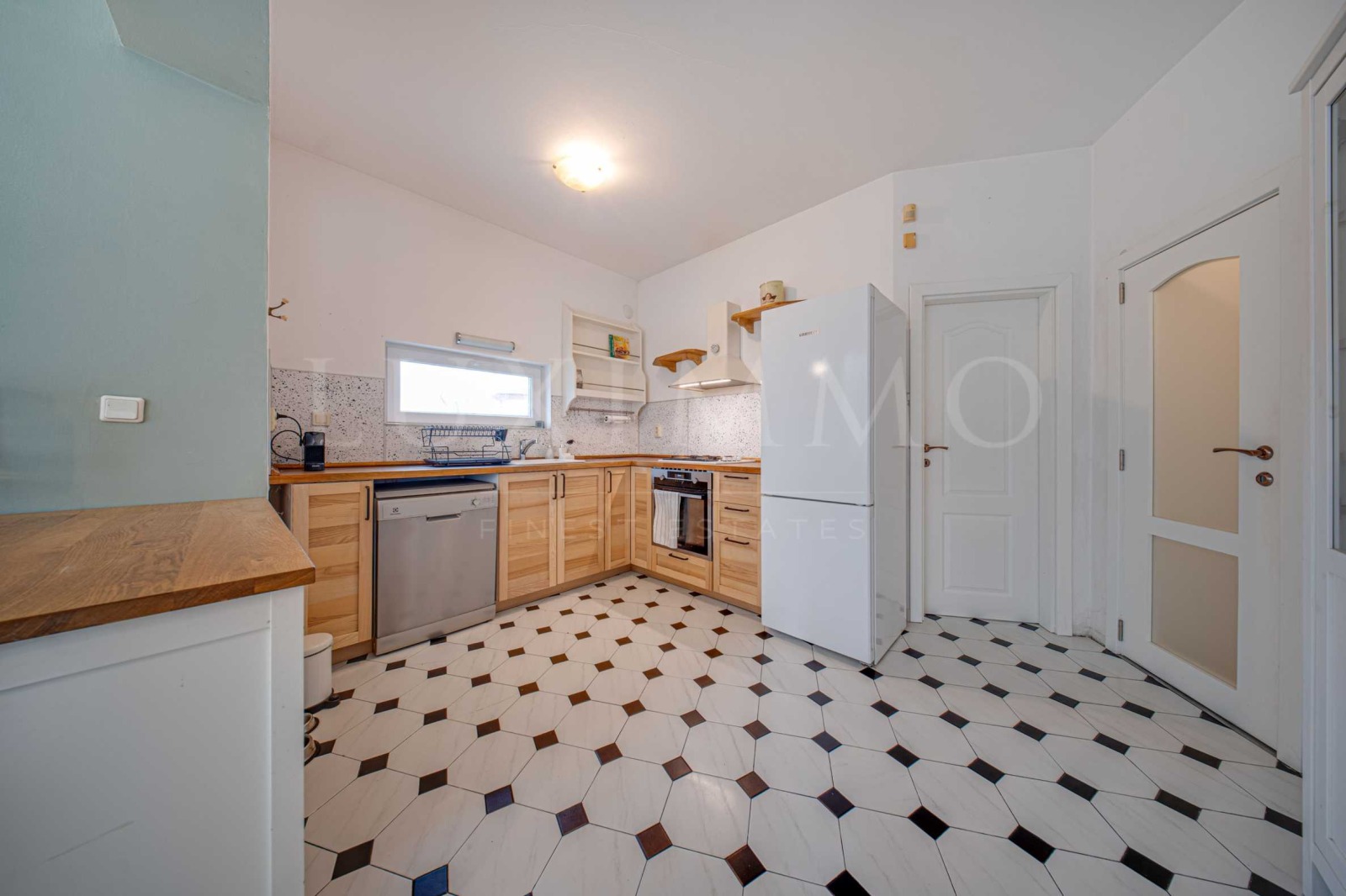 Продава КЪЩА, гр. София, гр. Банкя, снимка 14 - Къщи - 53439037