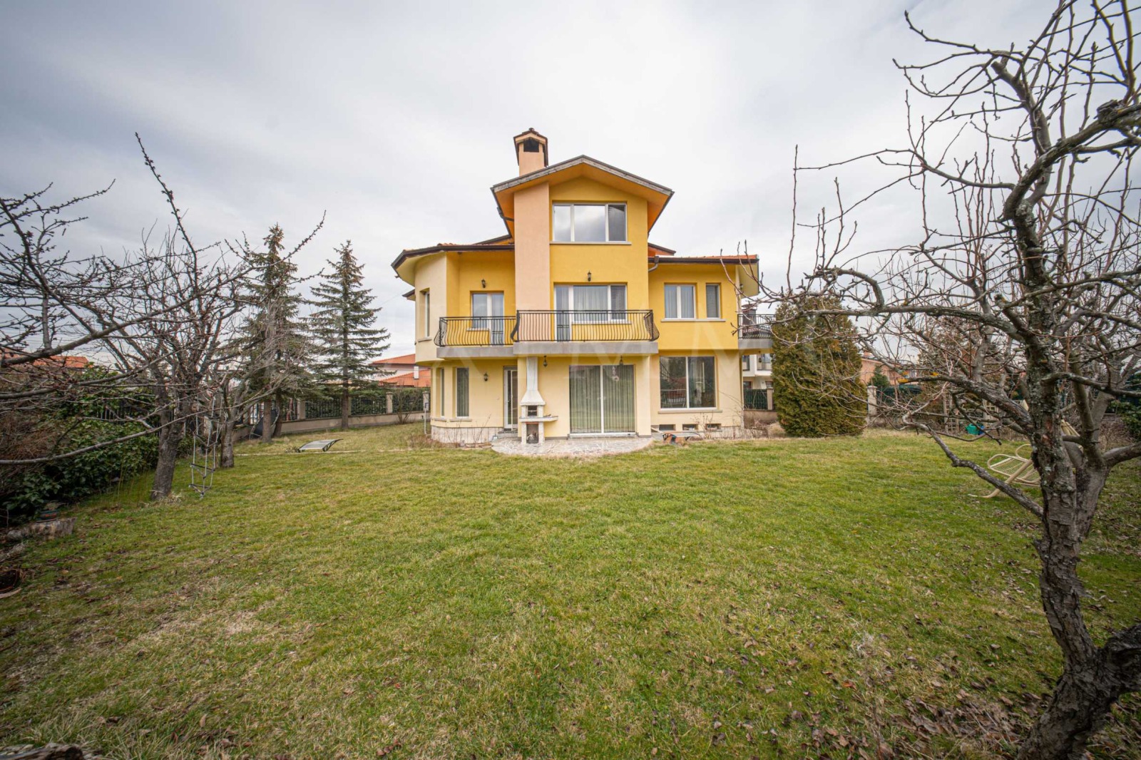 Продава КЪЩА, гр. София, гр. Банкя