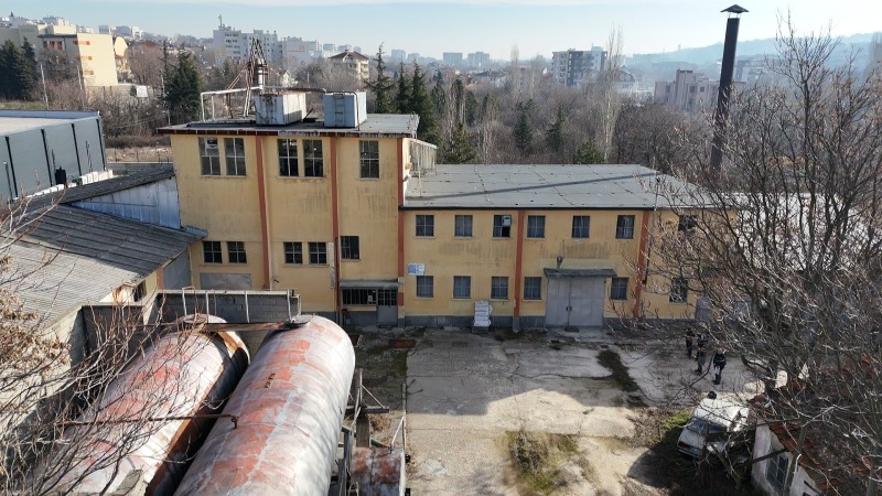 Продава ФАБРИКА/ЗАВОД в област Бургас, гр. Карнобат - 4545 кв.м / При запитване, ИМОТИ-МИРА