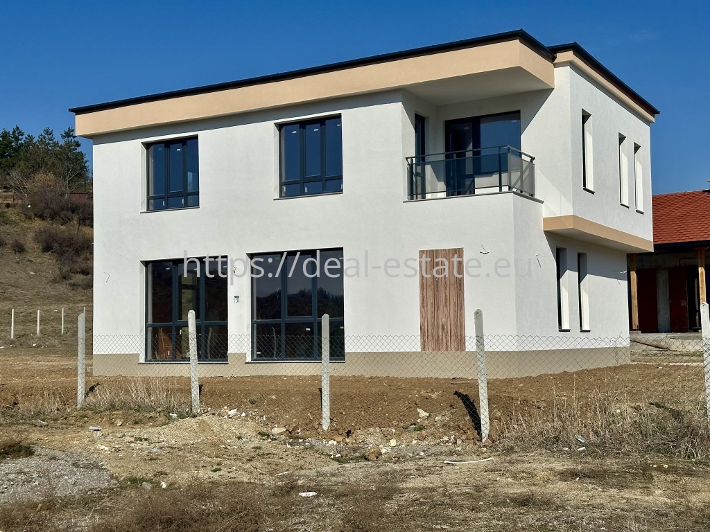 Продава КЪЩА, с. Изгрев, област Благоевград, снимка 2 - Къщи - 46140925