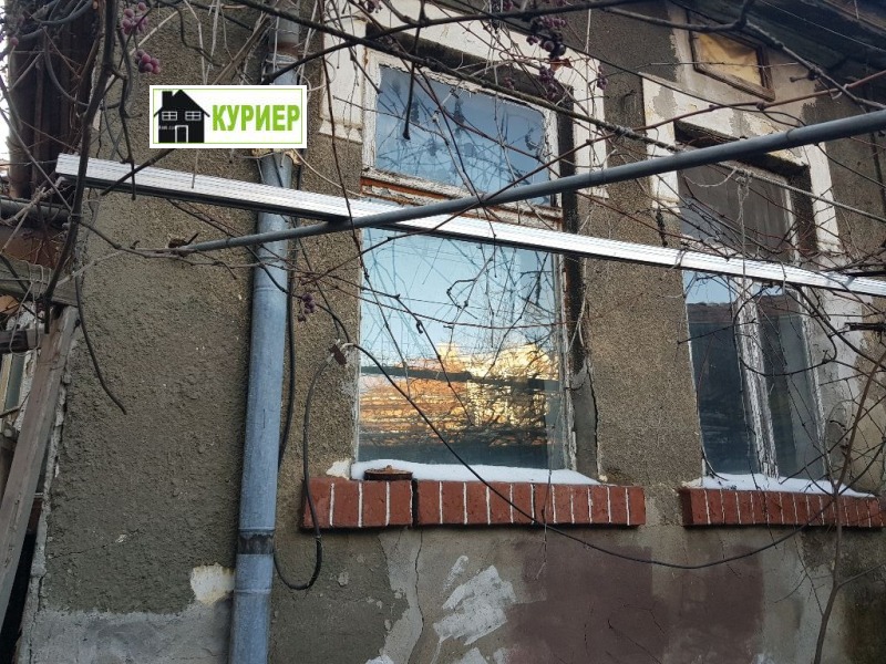 Продава КЪЩА, гр. Русе, Център, снимка 2 - Къщи - 49386062
