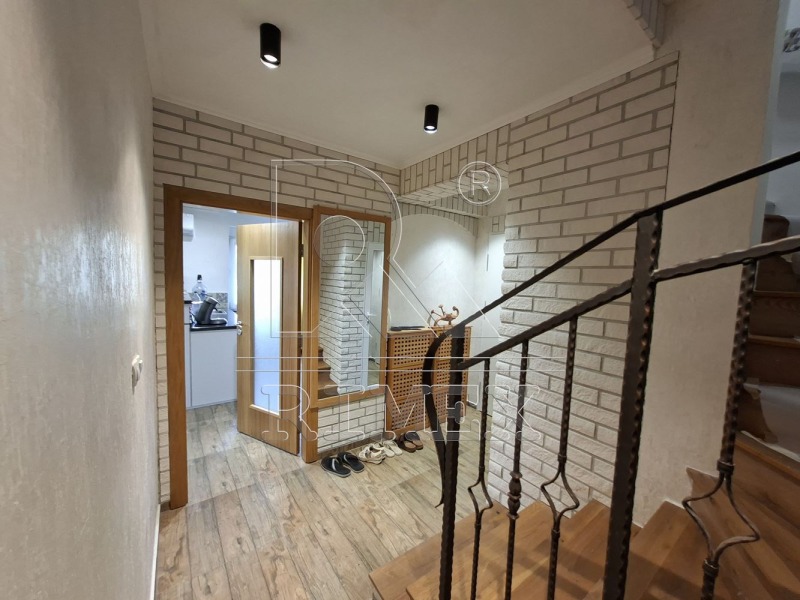 Eladó  Ház Plovdiv , Belomorski , 257 négyzetméter | 30280937 - kép [12]
