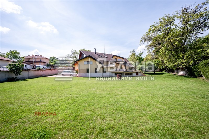 Продава КЪЩА, гр. София, с. Лозен, снимка 2 - Къщи - 56170379