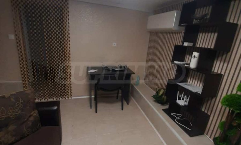 Продава МАГАЗИН, гр. Варна, Лятно кино Тракия, снимка 4 - Магазини - 52739705