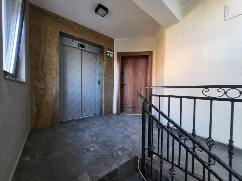 Продава 3-СТАЕН в град Шумен, 2-ри корпус - 100 кв.м / 145 000 € » 283 595.35 лв., ИМОТИ НАСТЕВ