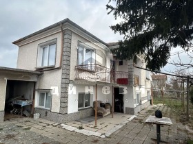 Casa Bozduganovo, região Stara Zagora 2