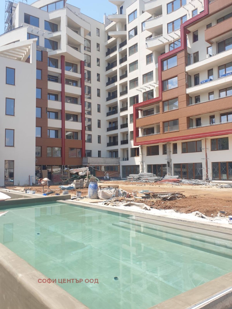 À venda  3 quartos Sofia , Centar , 325 m² | 92852820